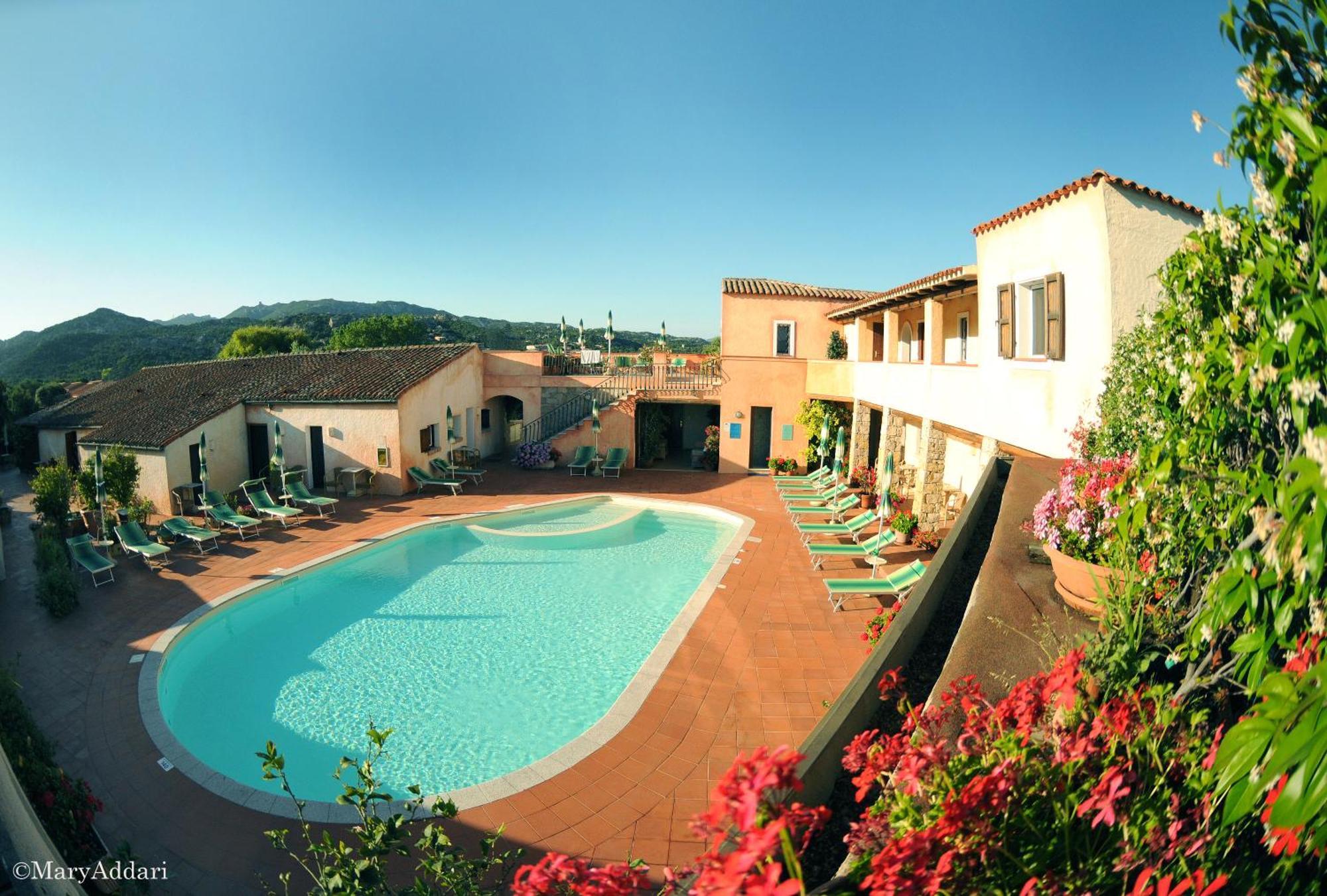 Hotel Villa Gemella Baia Sardinia Exteriér fotografie